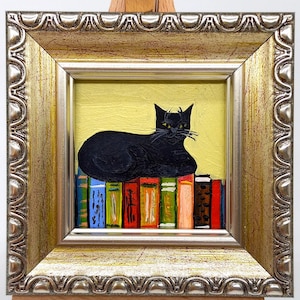 Pintura de Gato Preto: Gatinho Engraçado em Livros, Arte Original emoldurada