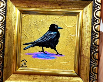 カラスのミニ絵画：気まぐれな黒い鳥のゴールドアートワーク（2×2インチ）