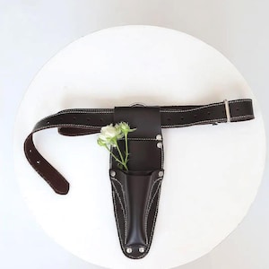 Hori Hori Leather Sheath belt with Pruner and Scissor Pockets. Personalized florist Tool Belt Leather, Gardening Belt.