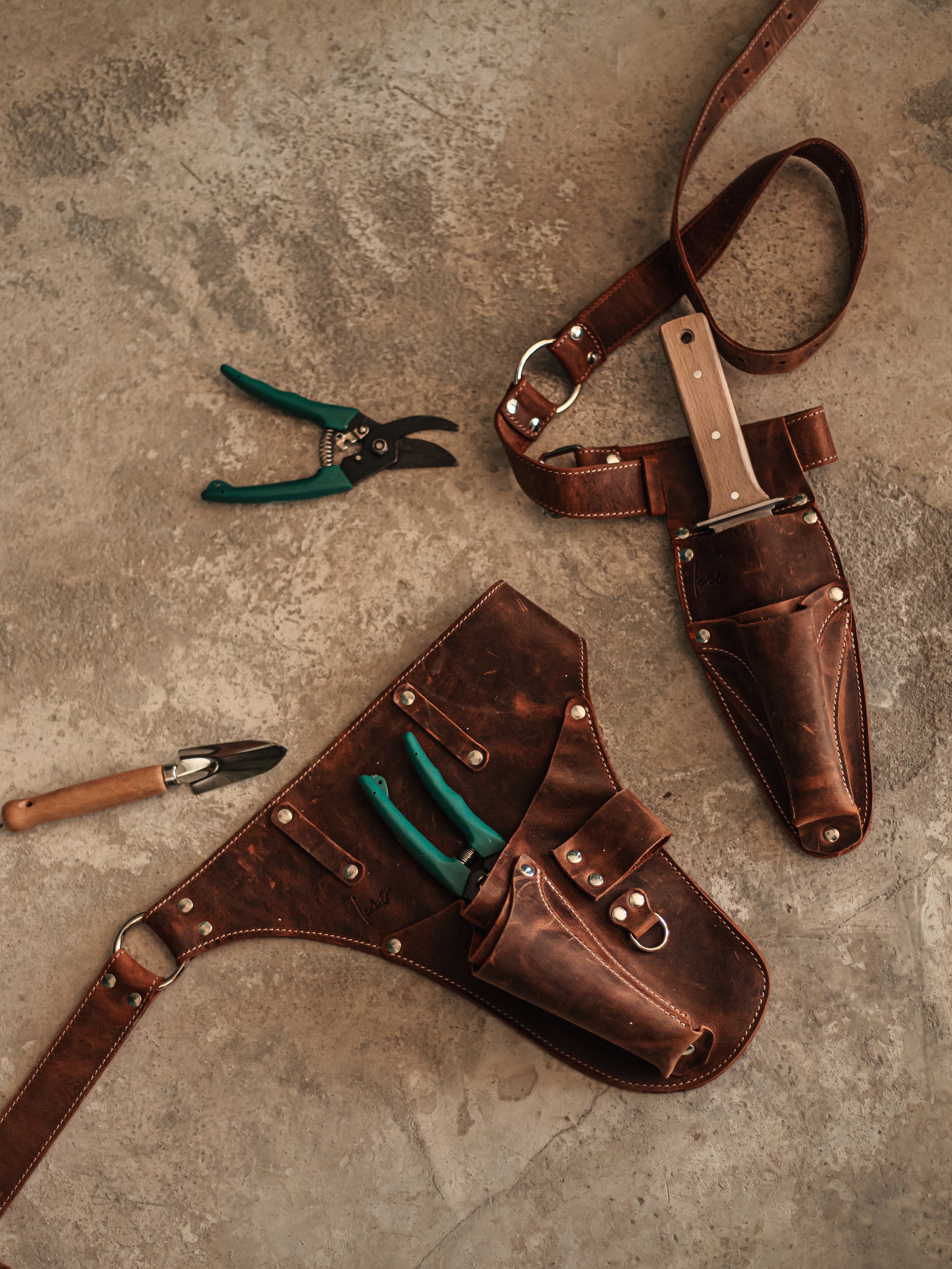 Leather Hori Hori Knife Sheath Belt with Pruner & Scissor Pockets