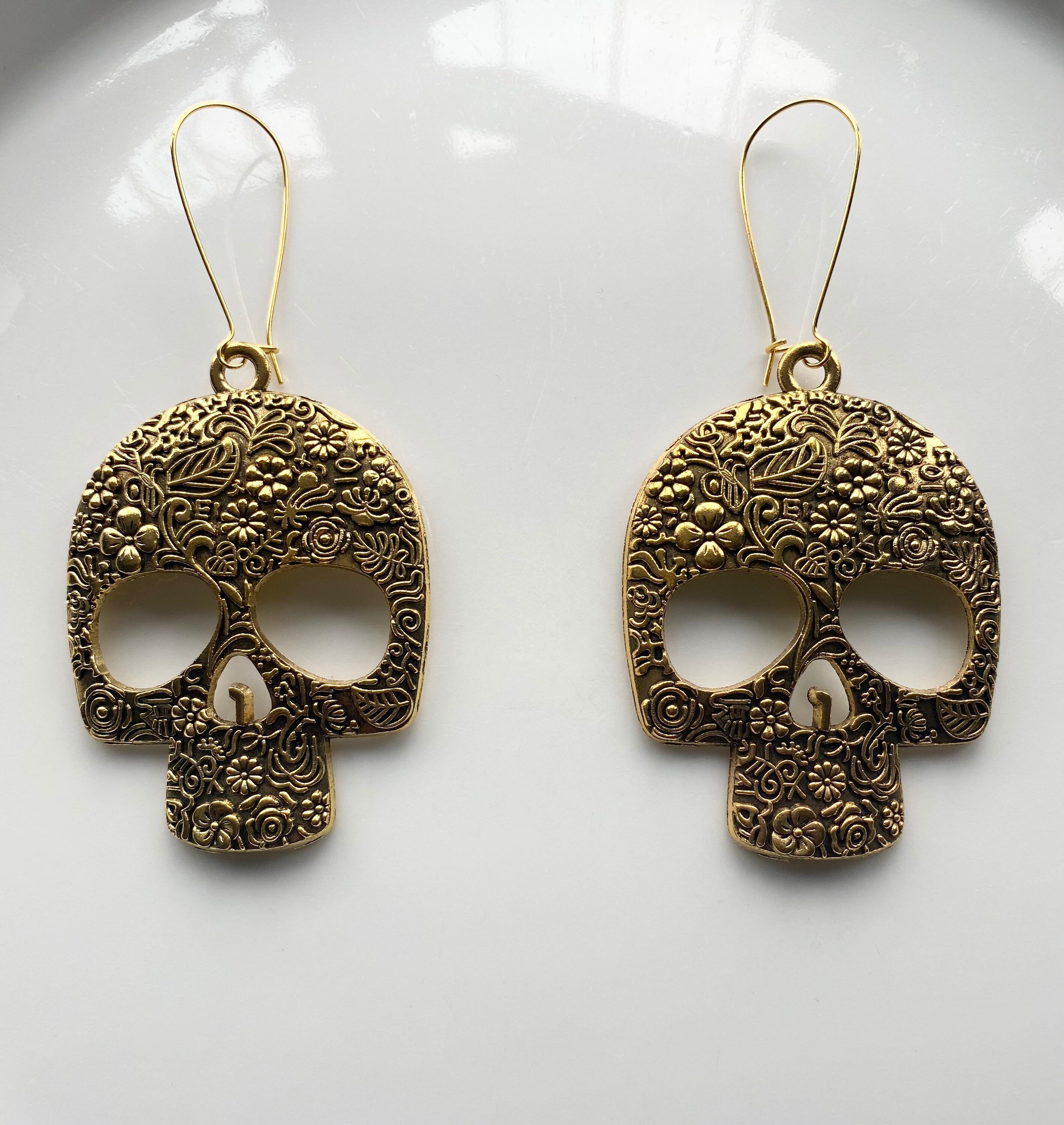 Violeta Grandes pendientes de calavera gótica - Etsy España