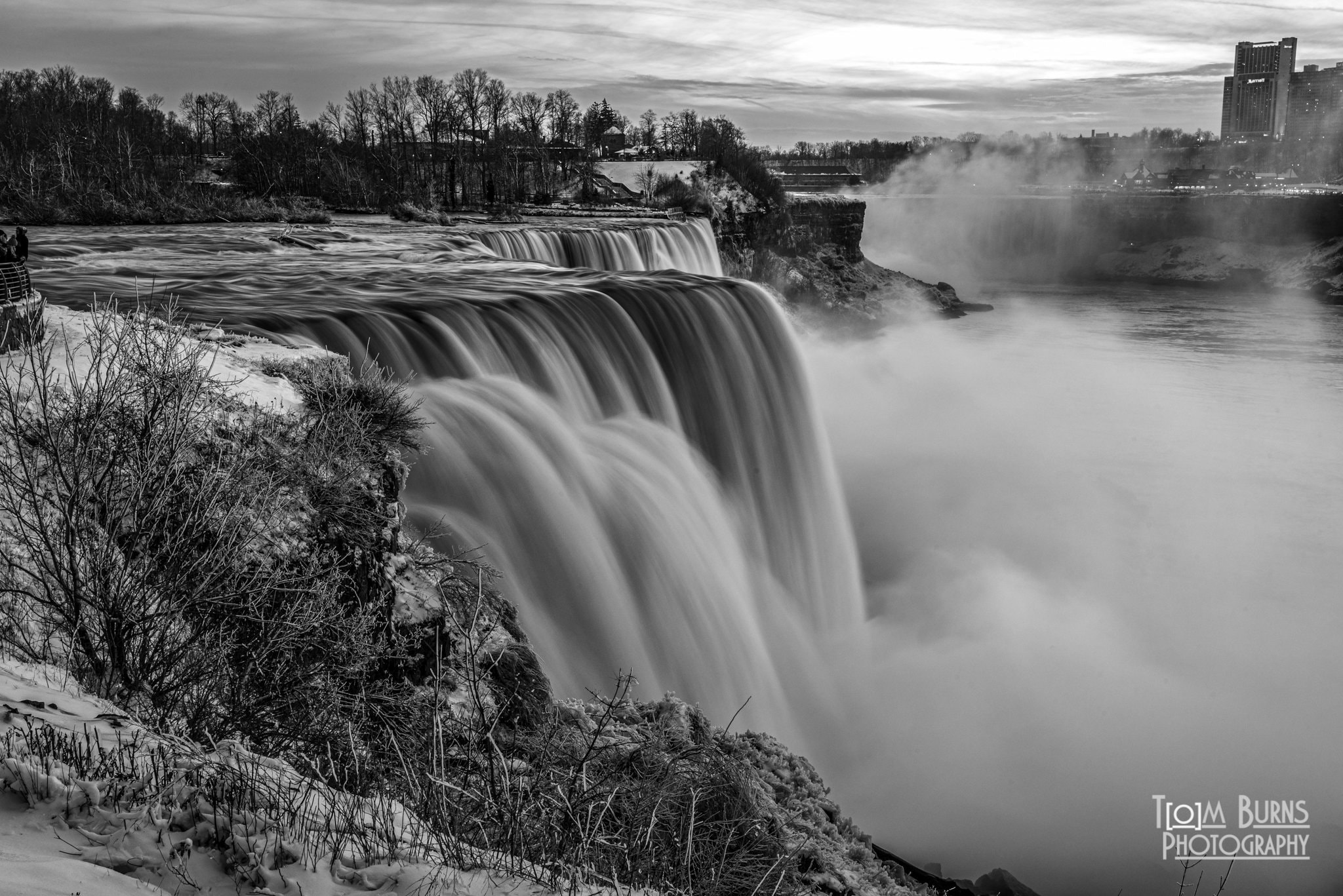 Photo Niagara Falls Black and White at Sunset - Etsy
