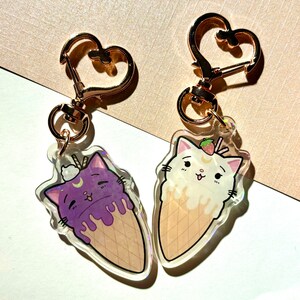 Anime Katt Glass Nyckelring || Akryl/Holografisk || Kawaii/Anime