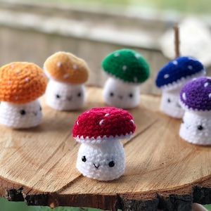 Figura de hongo de ganchillo RPG: figura de hongo de hilo acrílico