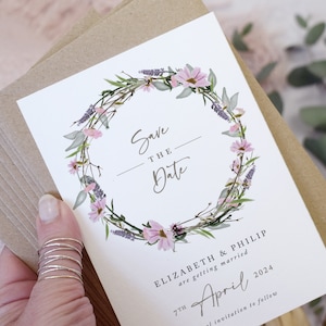 Flüsterkranz A6 Save the Date Karte, Hochzeit Save the Date, Rustikale Save the Date Karten, Boho, Wildblumen Hochzeitseinladungen, Rosa, Laub