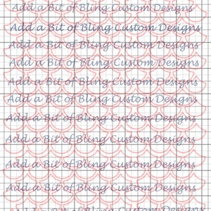 Puede incluir: Una hoja de diseño digital con un patrón repetitivo de escamas de pez rosas y azules. El texto "Add a Bit of Bling Custom Designs" se repite en toda la hoja.