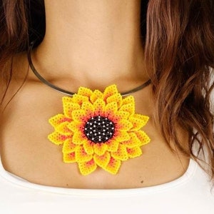 Sunflower Pendant Choker