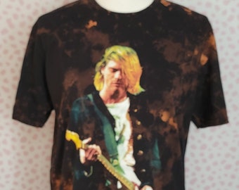 Kurt Cobain Guitar Photo Band Tee, Distressed, Softstyle Tee, Men's Size Medium