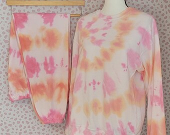 Coral, Pink & White Tie Dye Sweatsuit. So cute and comfy! Men's Size Medium