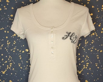 Harley Davidson Vintage Women's Scoop Neck Button Tee, Back Print, Ribbed Fitted Tee, Cap Sleeves, Rhinestone Trim, Women's Size Medium