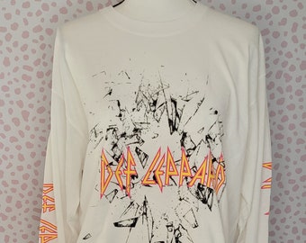 Def Leppard Shattered Long Sleeve Crop Band Tee with Graphics on Sleeves