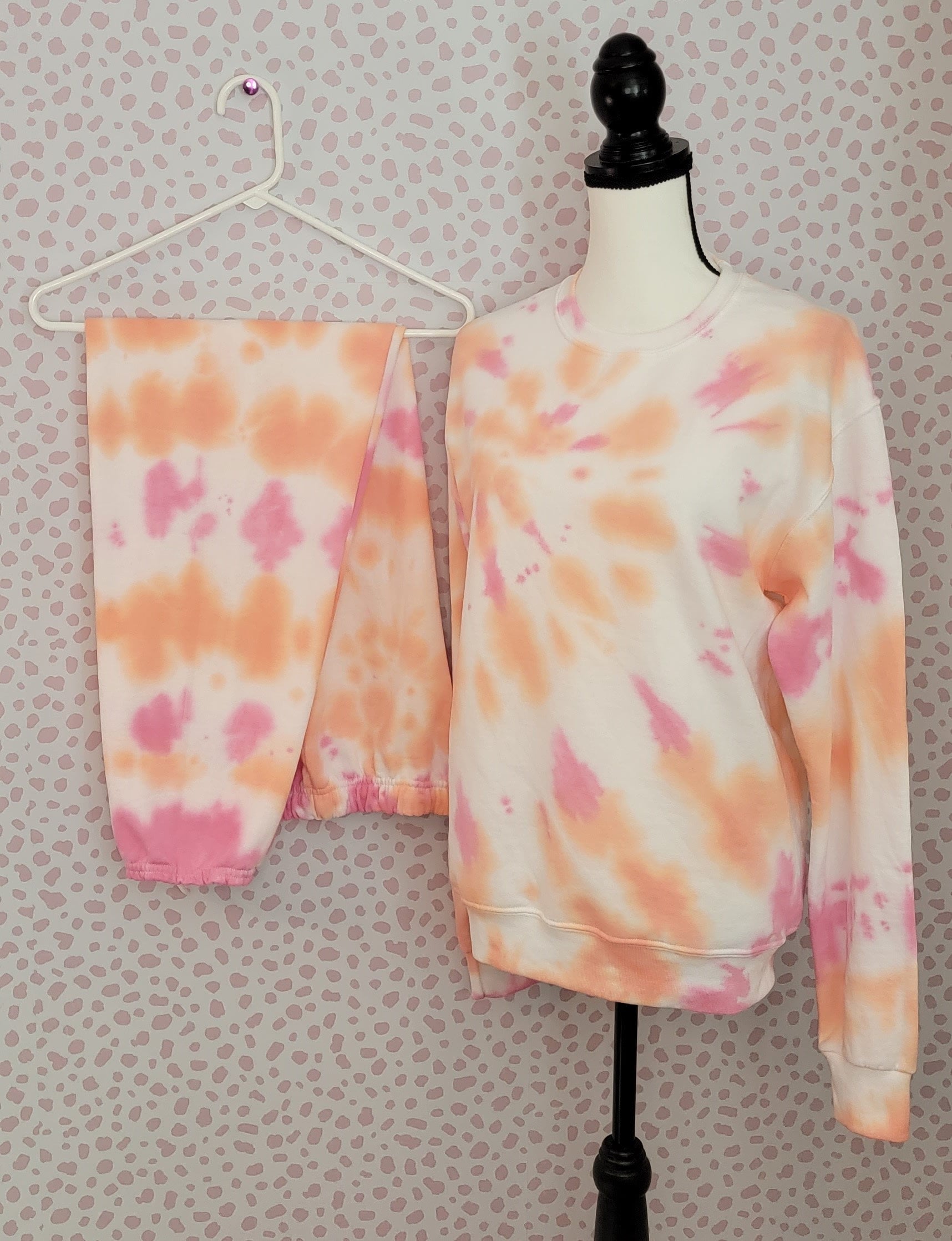 Cute tie dye sweats sale
