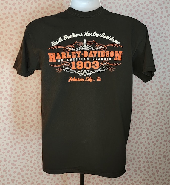 Harley Davidson Johnson City TN T Shirt Smith Brothers HD Back Print Men s Size Medium From Our Vintage Recycle Wear Collection