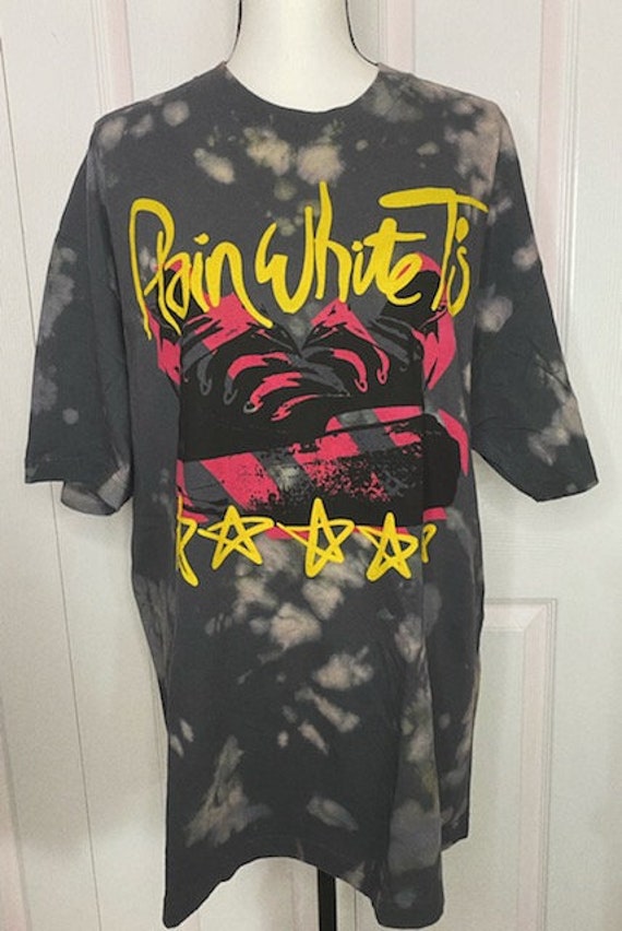 Plain White T's (Chucks) Distressed Unique Tee