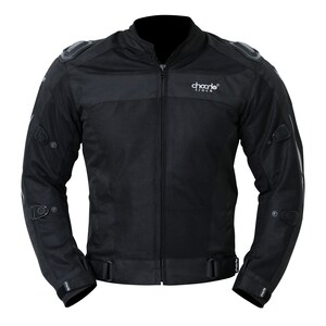 K&ouml;nnte beinhalten: Schwarze Motorradjacke mit Mesh-Eins&auml;tzen und dem Schriftzug "Chocho" Track auf der Brust.