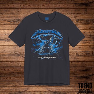 Palpatine Fahrt auf dem Blitz Shirt, lustiges Star Wars Metal Parodie T-Shirt, Sith Lord Kaiser Tshirt, Dark Side Musik Mashup, Heavy Metal Geschenk Bild 2