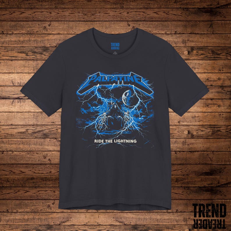 Palpatine Fahrt auf dem Blitz Shirt, lustiges Star Wars Metal Parodie T-Shirt, Sith Lord Kaiser Tshirt, Dark Side Musik Mashup, Heavy Metal Geschenk Bild 2