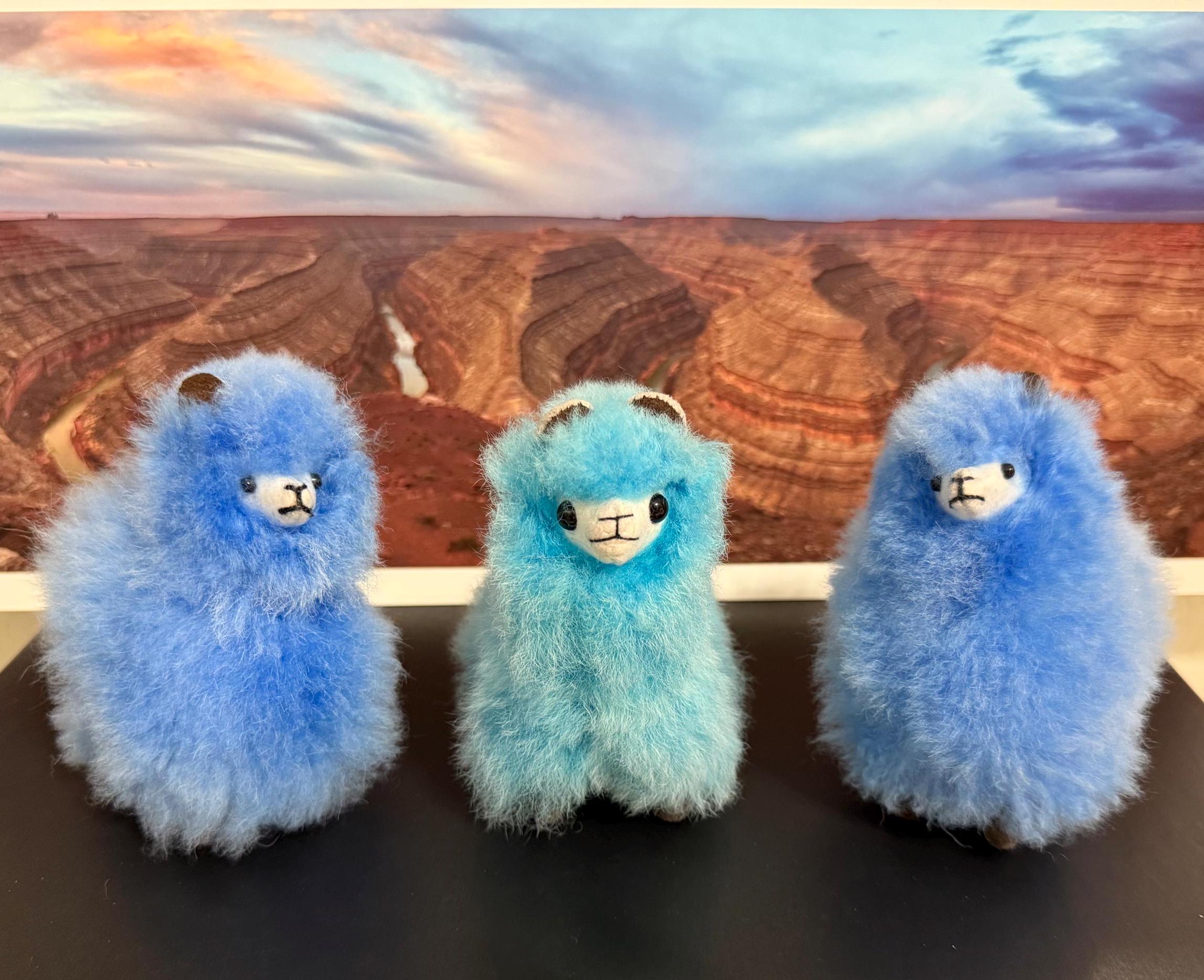 Mini alpakitas made with 100% alpaca fur.