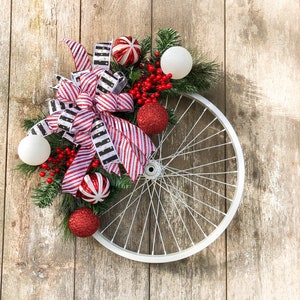 Christmas Wheel Wreath, Front Door Wreath, Christmas Decor, Home Decor, Holiday Wreath, Christmas Wreath, Christmas Gift, Holiday Home Decor