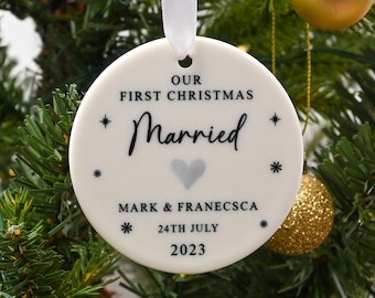 Personalised First Christmas Married Bauble, Custom 1st Xmas Mr & Mrs Ornament Keepsake, Couples Tree Decoration Gift, Newlywed Gift