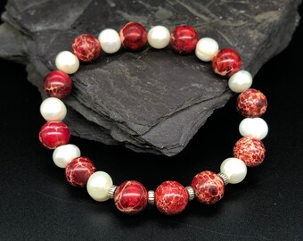 Blood Red Jasper and White Freshwater cultured Pearl stretchy Bracelet