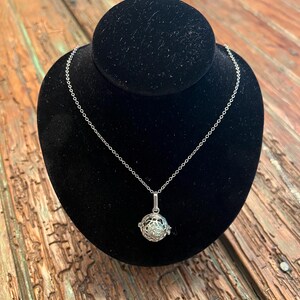 Stone Essential Oil Diffuser Necklace: Openwork Aroma Locket