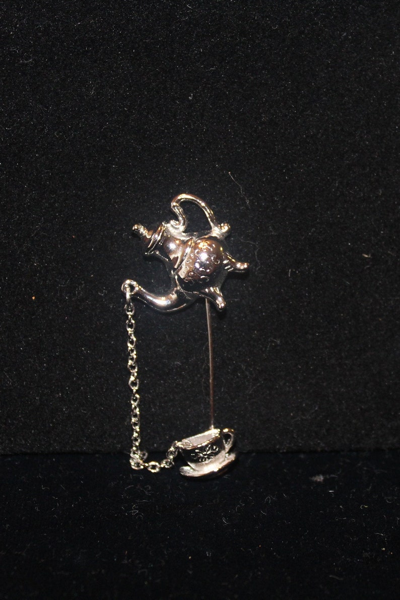 Avon Teapot and Cup Stick Pin