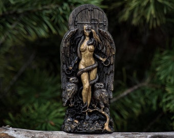 Lilith, Ishtar, Inanna, Astaroth statue