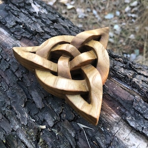 Wood carved Triquetra, Hand carved, Triquetra decor