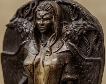 Morrigan Goddess Statue | Celtic War Goddess Altar Decor, Wiccan Witchcraft Gift