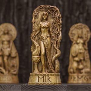 Eir wood statue - The Healing Whisper of Norse Pantheon