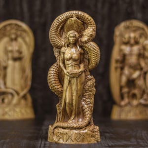 Sigun statue, viking Goddess,  Wood statue, Pagan paganism God Altar sculpture