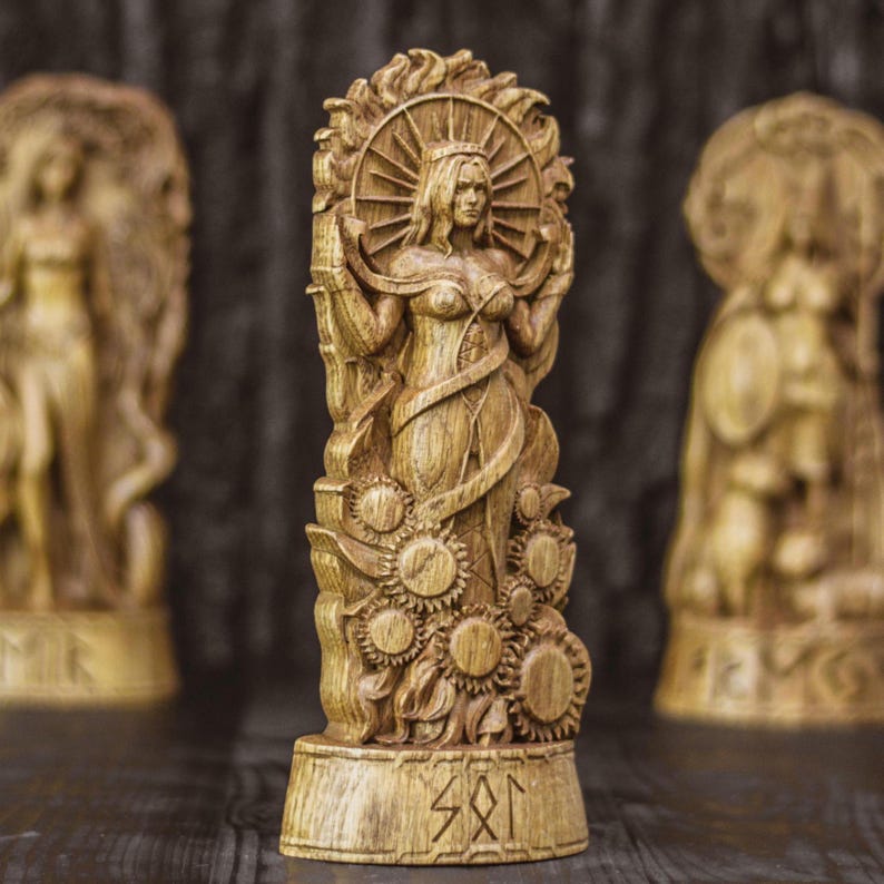 Ek Sunna-staty, nordisk hednisk gudinna-altareskulptur bild 4