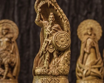 Vidar Eiche Statuette: Nordischer Kriegsgott Holzskulptur