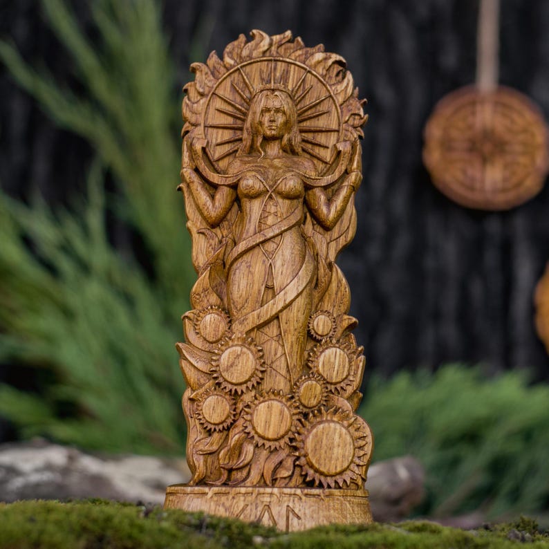 Ek Sunna-staty, nordisk hednisk gudinna-altareskulptur bild 8