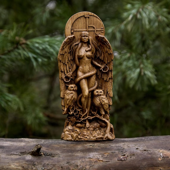 Handcrafted Oak Lilith Statue: Wiccan Pagan Decor