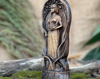 Idunna Statue: Eichenholz Eiche Altsilber Göttin der Jugend