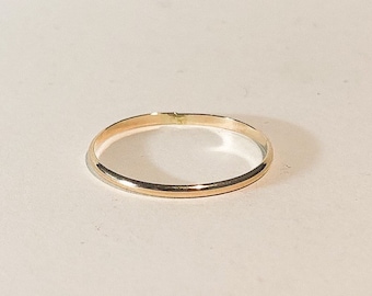 1.3mm   Half Round  wire ring,    Yellow gold filled ring