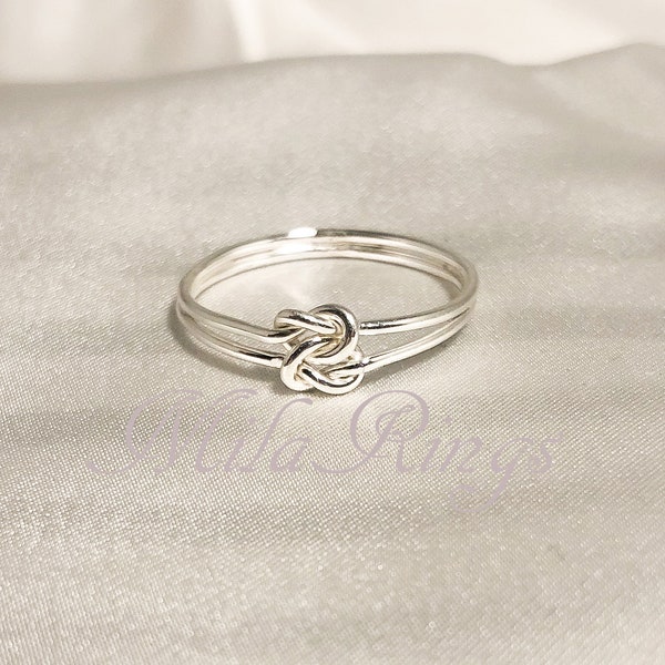 RxR-B      Sterling silver double  knot  ring,