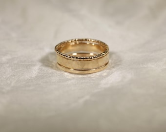 Anillo relleno de oro de 14 quilates: martillado, brillante y liso - N.° 9