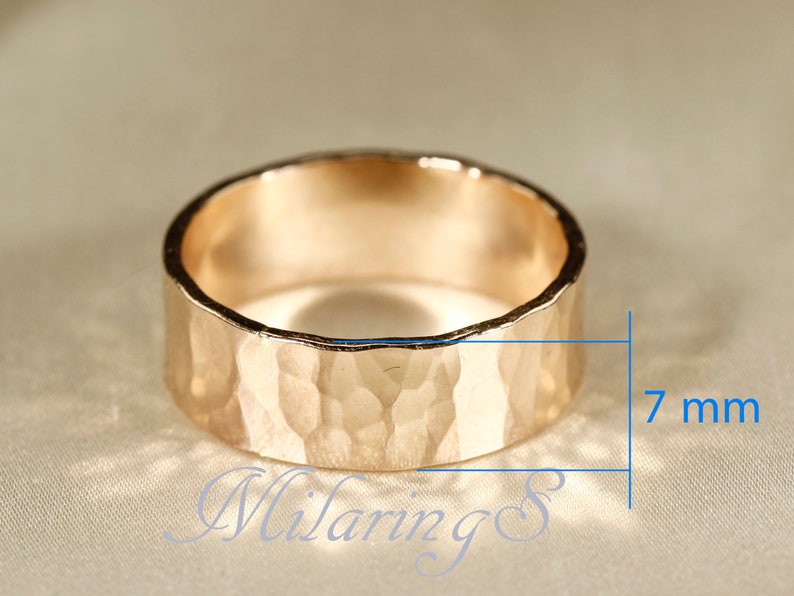 Pierścionek z młotkowanego złota 14k. Młotkowane obrączki do cygar (3-8 mm) 7mm thick