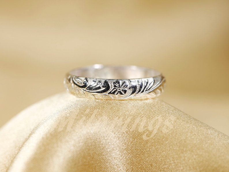 107801 Bague texturée en or 14 carats, 4 mm de largeur Sterling silver