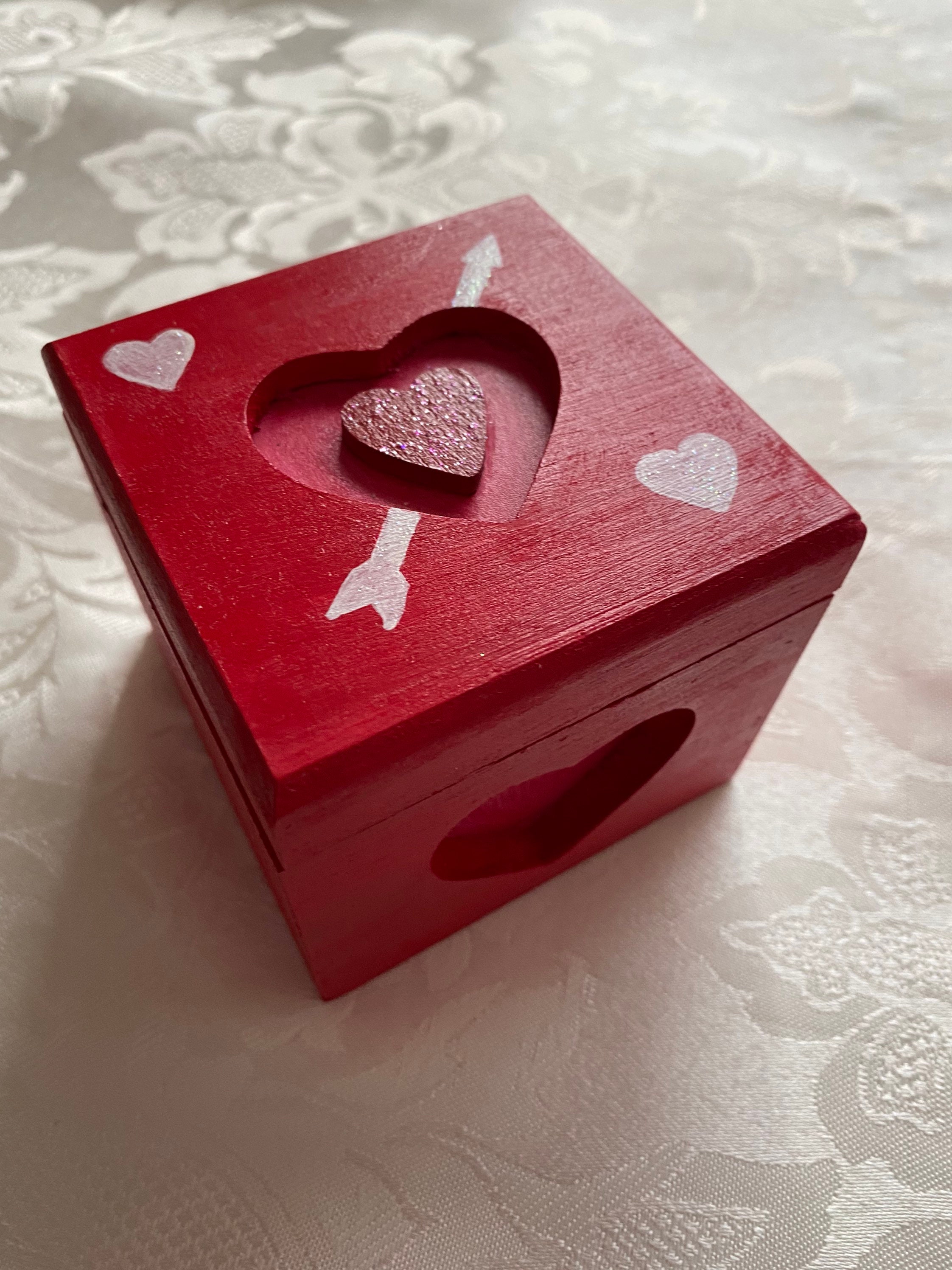 Caja de baratijas de madera pintada a mano | Etsy