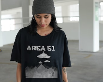 UFO T Shirt I Want To Believe Area 51 Shirt Alien Spaceship Roswell Conspiracy Aliens UFO Shirt Unisex