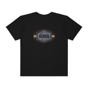 Daddio Shirt Gift Daddio New Daddio Shirt Pregnancy Reveal Grandpa Shirt From Grandkids Shirt Cool Daddio Unisex Garment-Dyed T-shirt Black