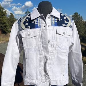 Native American Style Wool Woman’s Denim Jacket: Southwestern White/Blue, XL