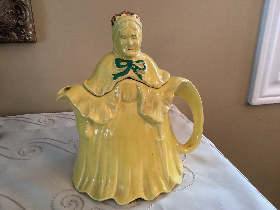 Old Lady Teapot Yellow Tea Pot HJ Wood England Tea Etsy