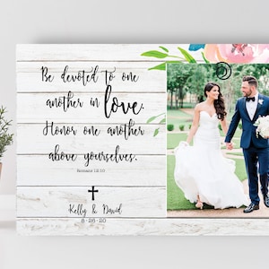 Personalized Wedding Picture Frame Gift For Couple   Wedding Picture Frame - Personalized Wedding Gift - Bridal Shower Gift