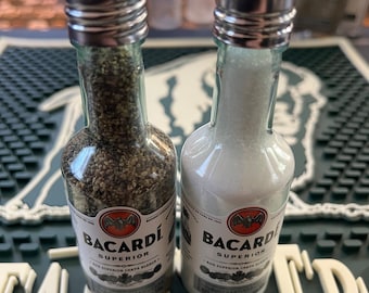 Saleros y pimenteros reciclados Bacardi