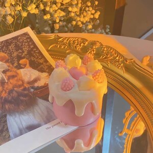 Berry and Sweet heart Cake Candle| Real dessert Candle | 100% Nature Soy Wax & Essential Oil|Gift for her or him